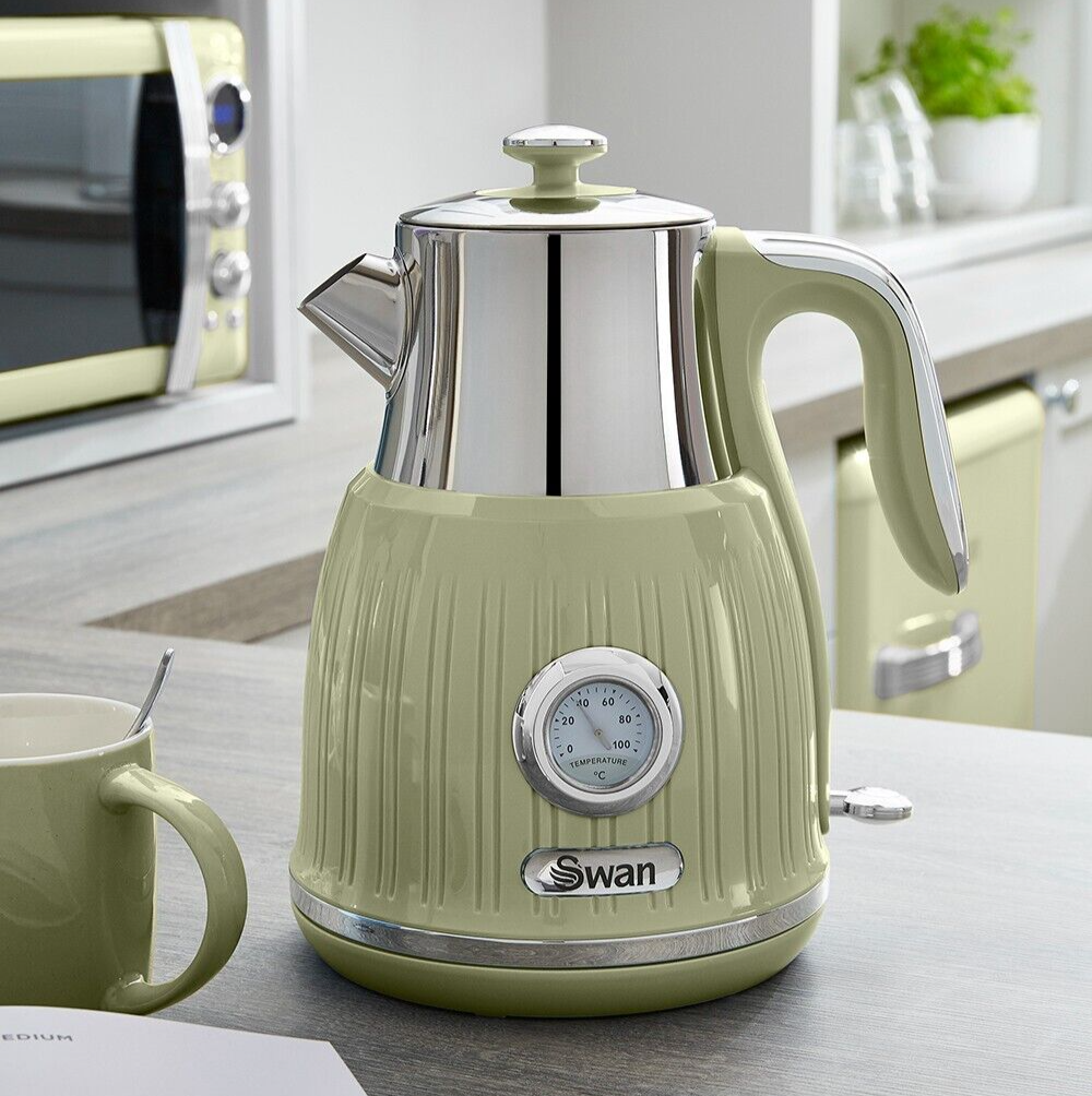 Swan green shop retro kettle