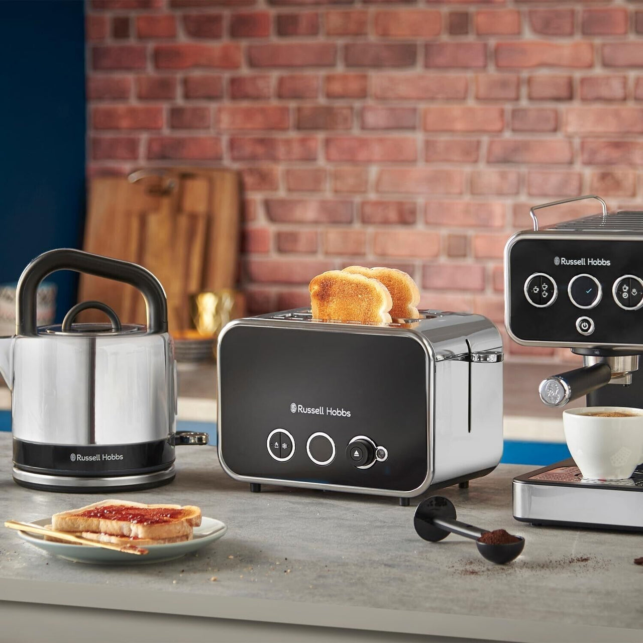 Russell Hobbs Distinctions Black 1.5L 3KW Kettle, 2 Slice 1600W Toaster & Espresso Coffee Machine Matching Set