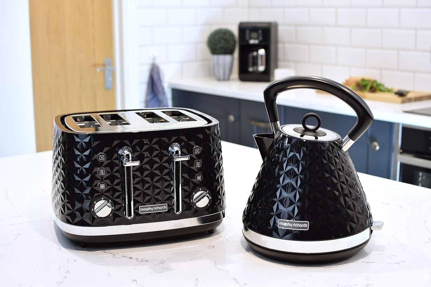 Morphy richards vector kettle deals