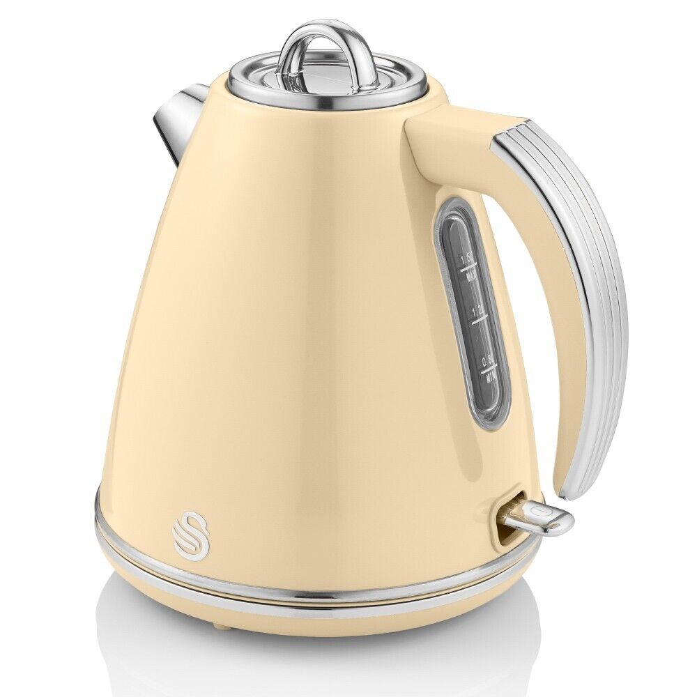 Swan Retro Cream 1.5L 3KW Jug Kettle, 4 Slice Toaster & 6L Digital Air Fryer Set