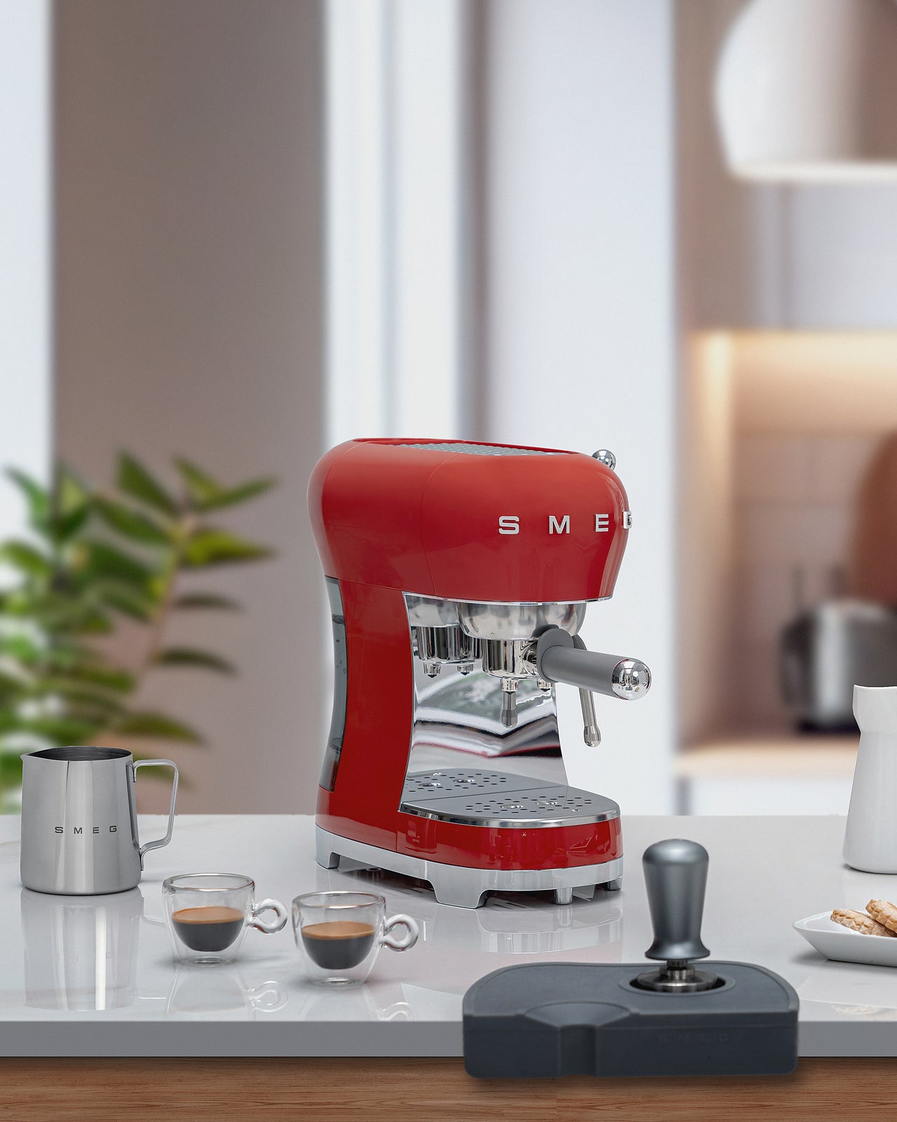 SMEG Espresso Coffee Machine in Red with Steam Wand ECF02RDUK