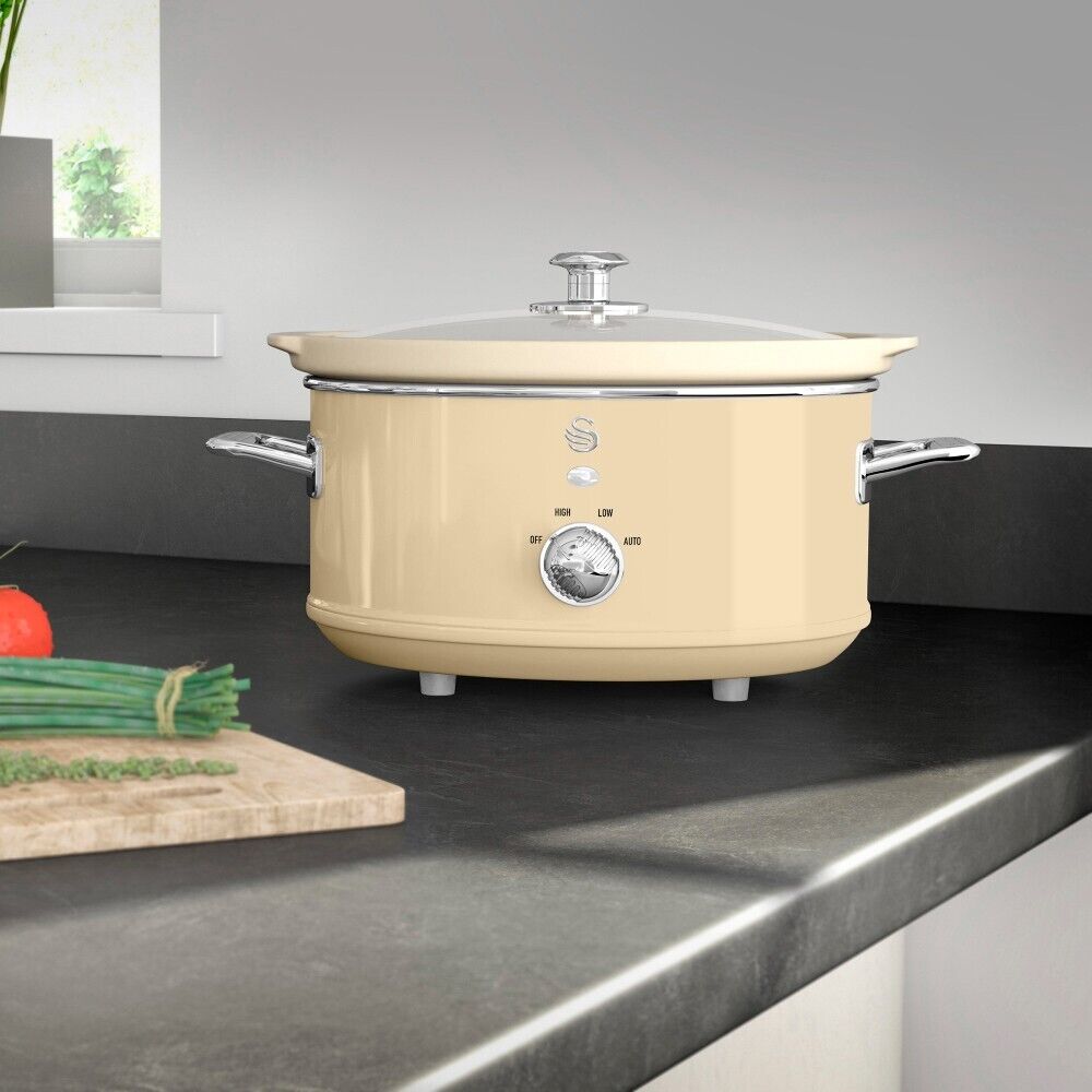 Swan 2024 retro cooker